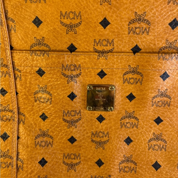 MCM Large Cognac Visetos Tote Shoulder Travel Carry on Tote EUC - Picture 6 of 17
